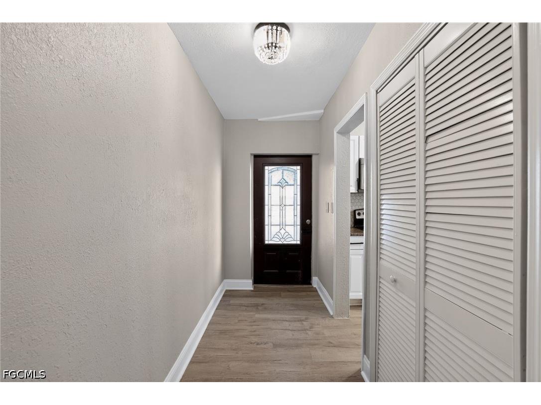 1081 55th Terrace S Saint Petersburg FL 33705 2026018449 image4