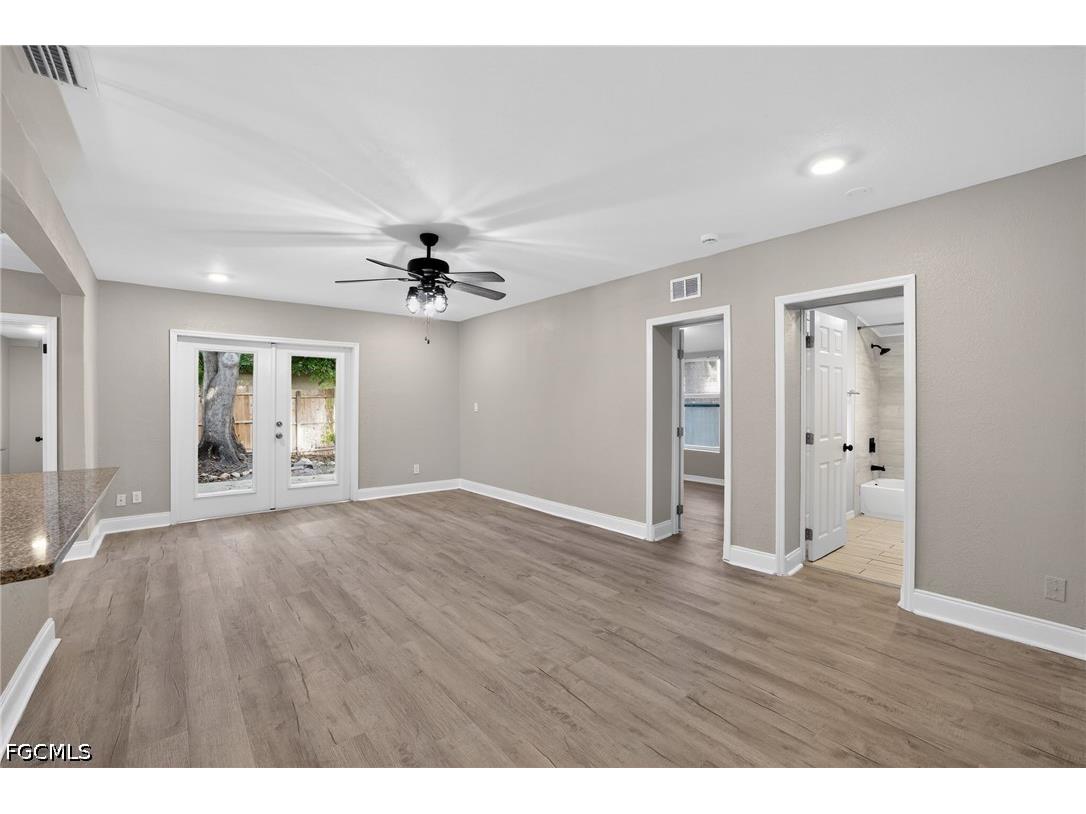 1081 55th Terrace S Saint Petersburg FL 33705 2026018449 image8