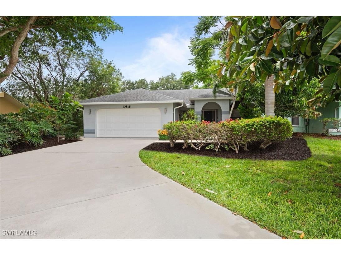10811 Breaker Lane Naples FL 34109 225052645 image1