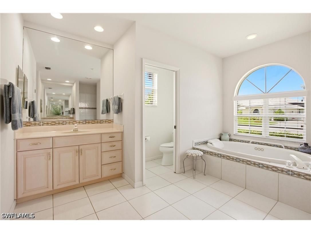 10815 Phoenix Way Naples FL 34119 226016503 image18