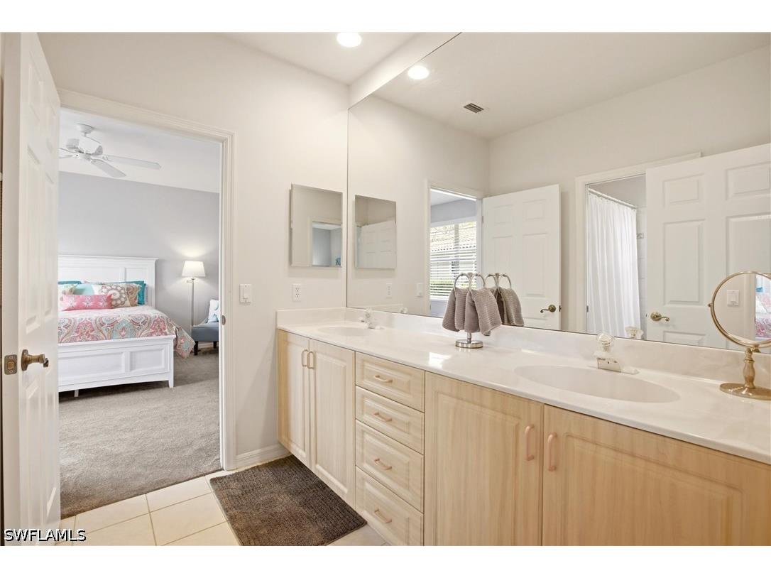 10815 Phoenix Way Naples FL 34119 226016503 image22