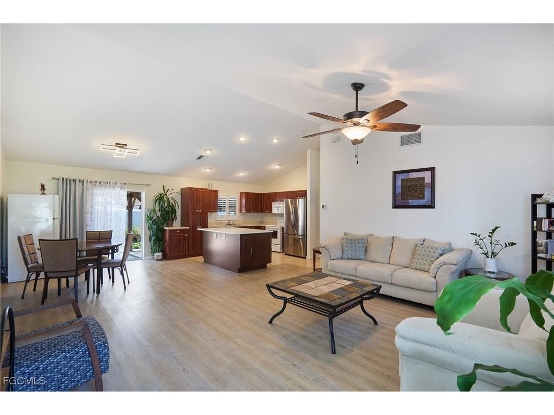 1082 Ridgeway Drive North Fort Myers FL 33903 2025018501 image11