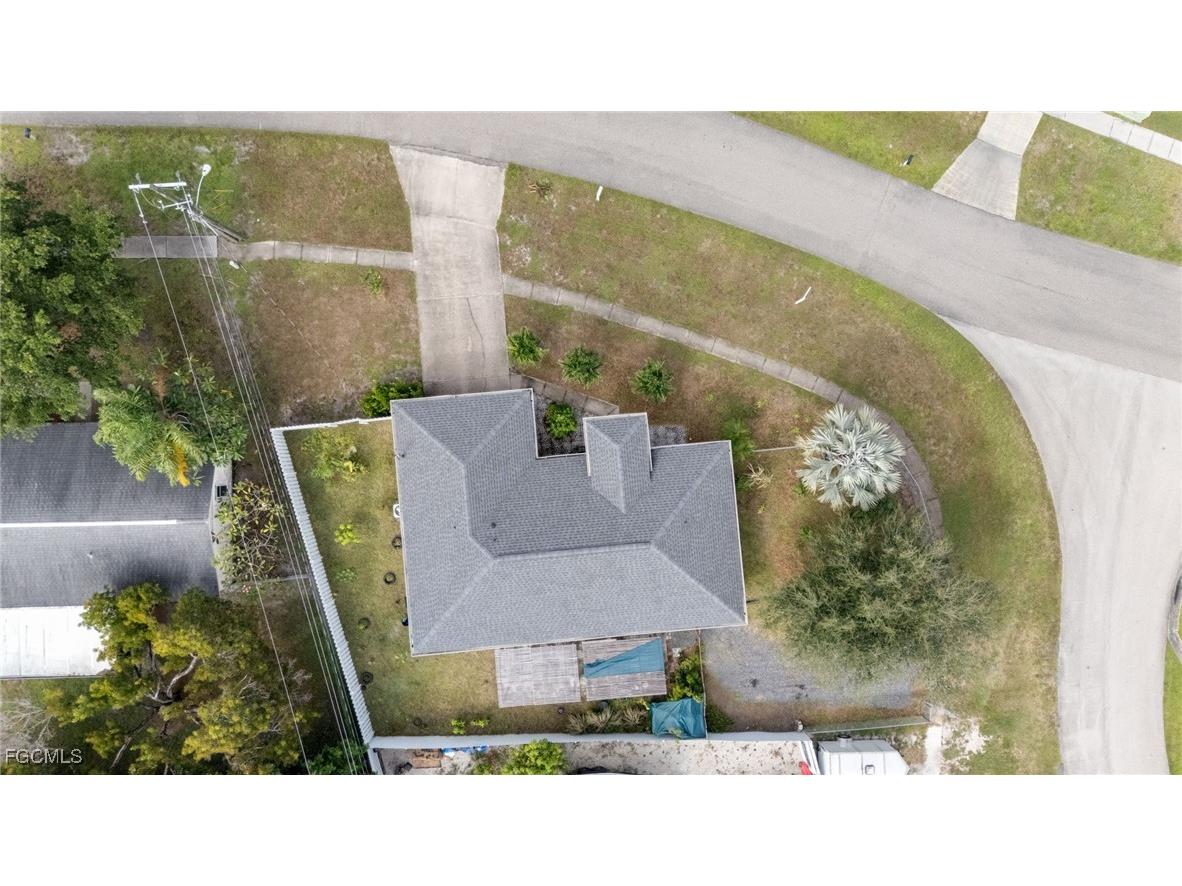 1082 Ridgeway Drive North Fort Myers FL 33903 2025018501 image25