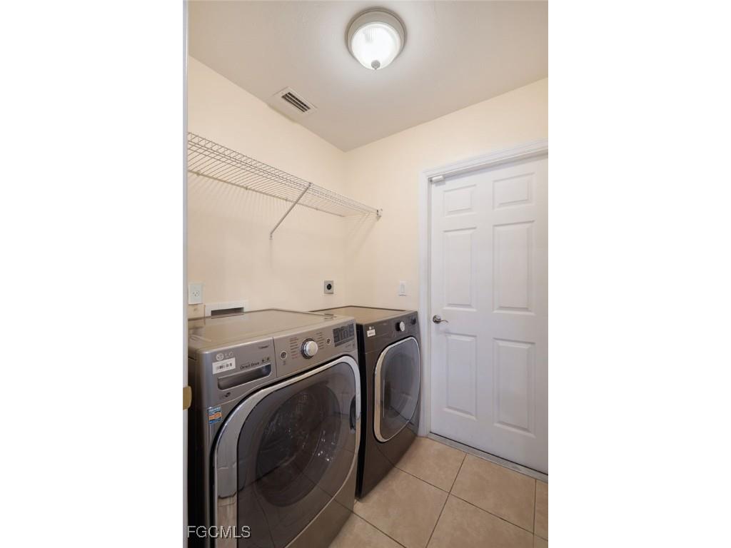 1082 Ridgeway Drive North Fort Myers FL 33903 2025018501 image9