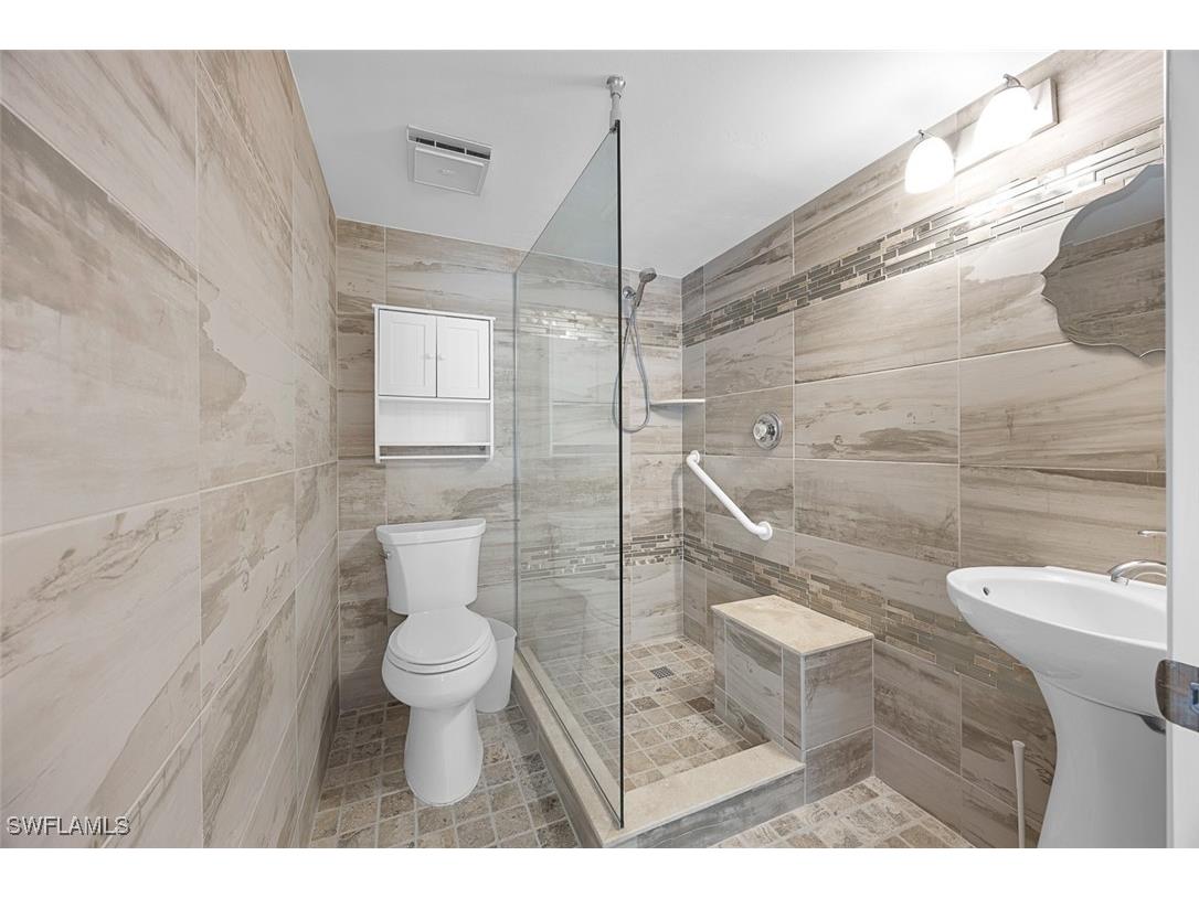 1083 Forest Lakes Drive #207 Naples FL 34105 225072554 image15