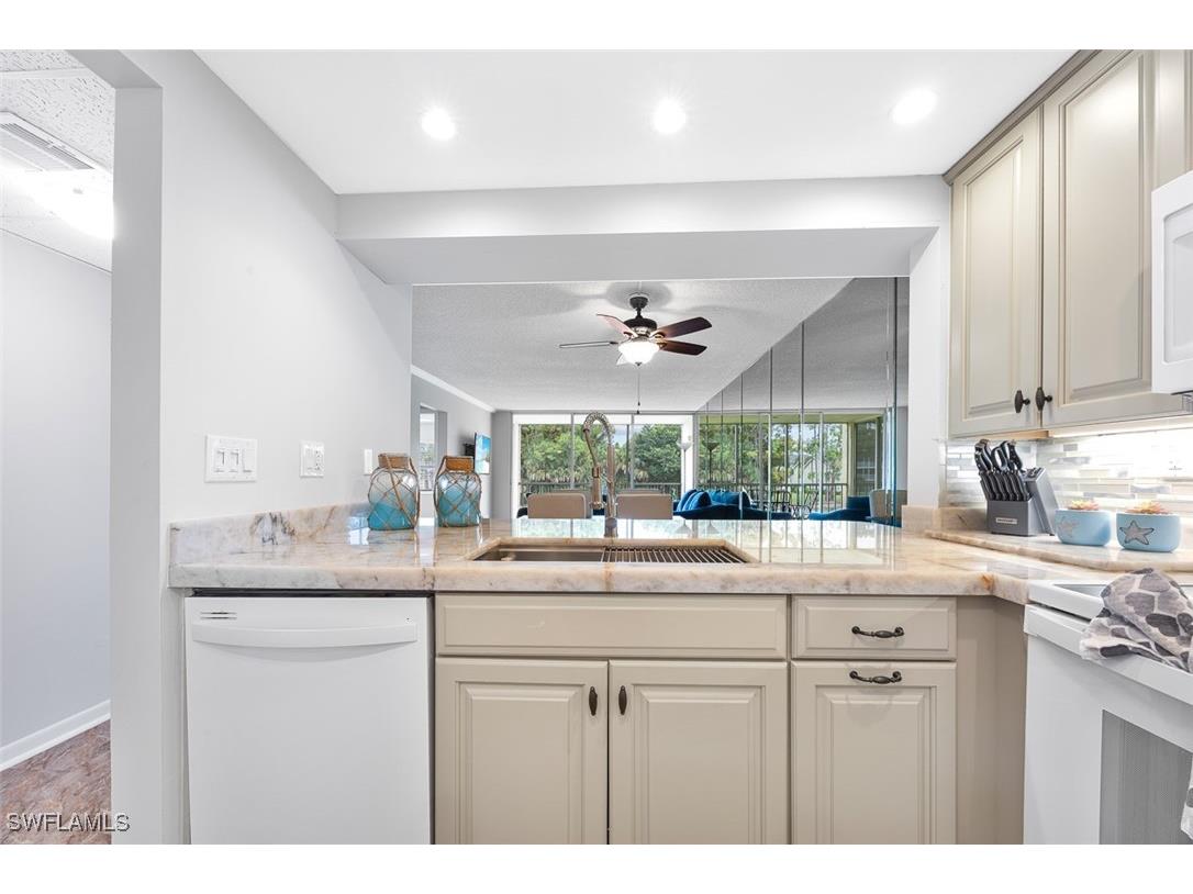 1083 Forest Lakes Drive #207 Naples FL 34105 225072554 image6