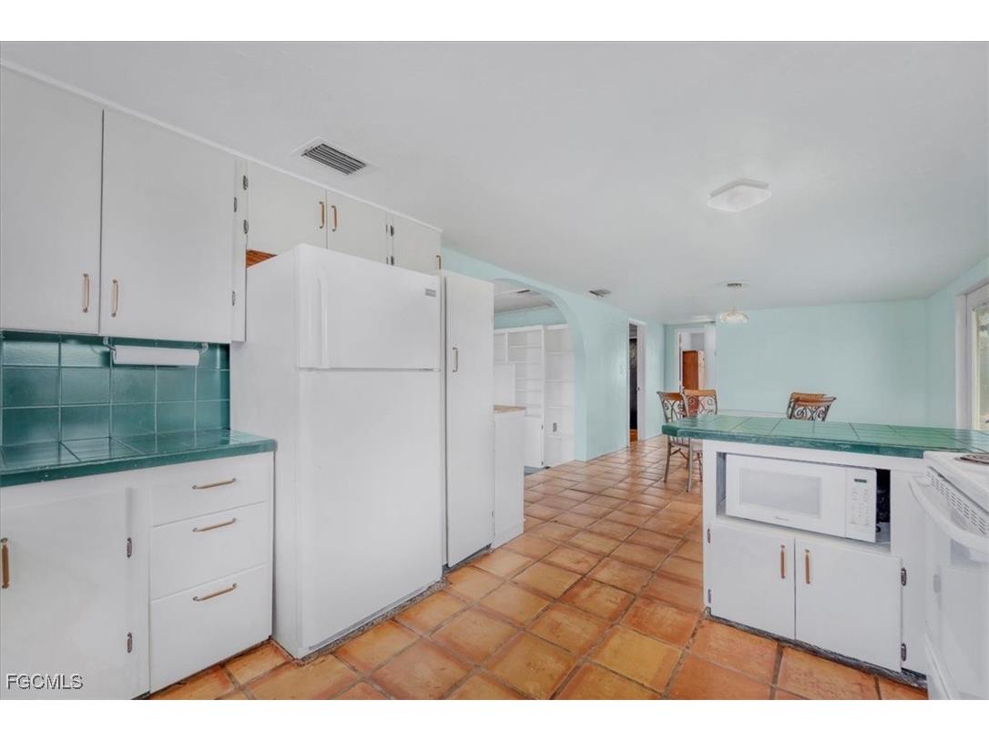1083 Sunset Strip Moore Haven FL 33479 2026003221 image13