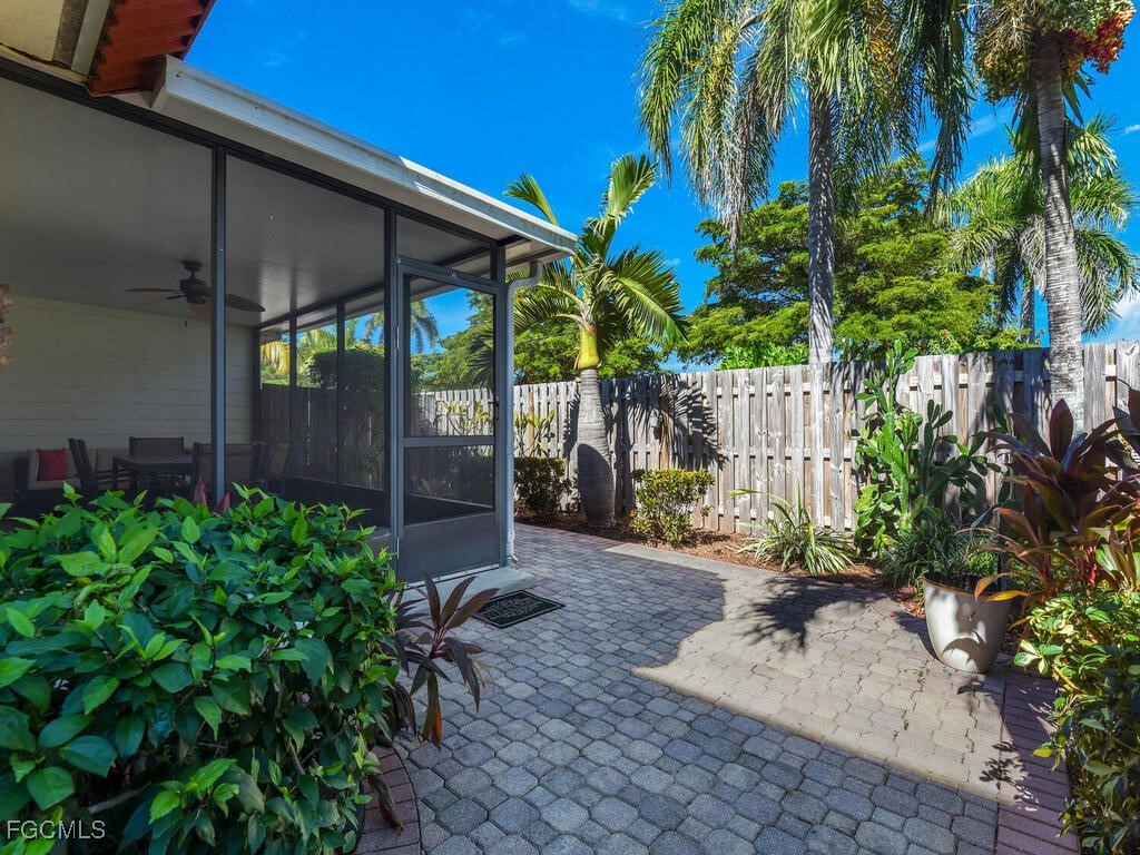 10835 Meadow Lark Cove Drive Fort Myers FL 33908 2025021286 image2