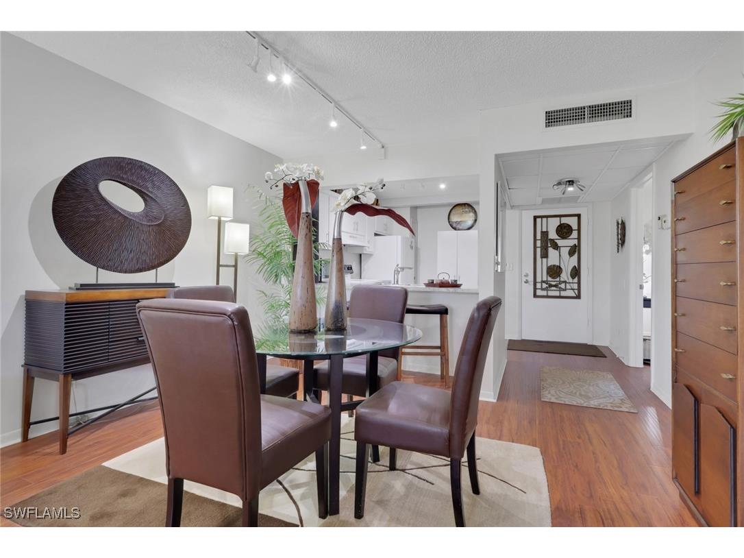 1084 Forest Lakes Drive #7304 Naples FL 34105 225081391 image10