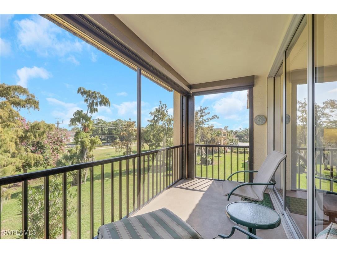 1084 Forest Lakes Drive #7304 Naples FL 34105 225081391 image25