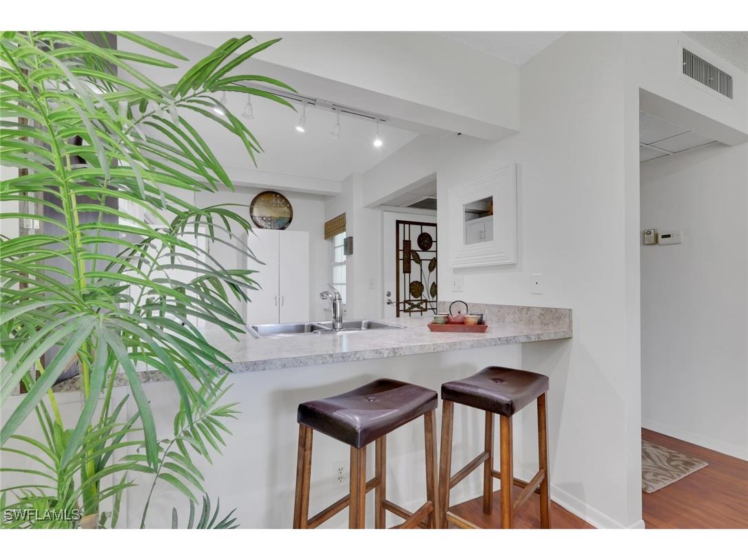 1084 Forest Lakes Drive #7304 Naples FL 34105 225081391 image4