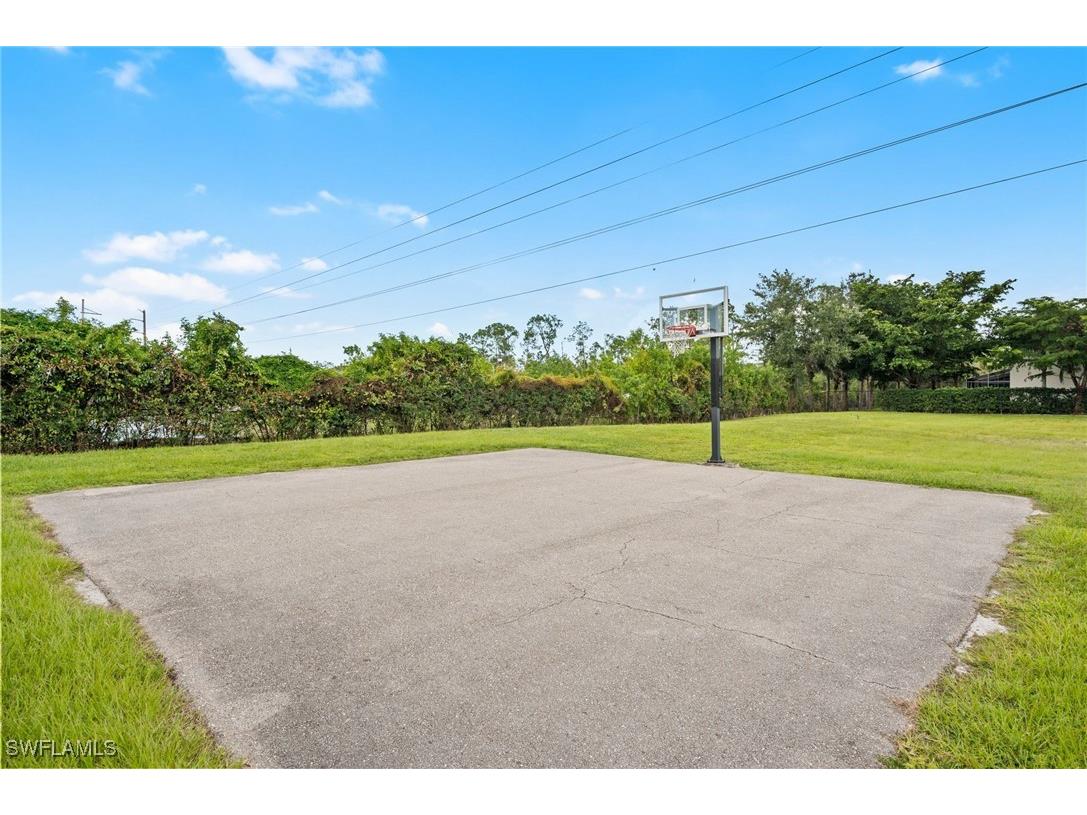 1084 Hampton Circle #49 Naples FL 34105 225079341 image34