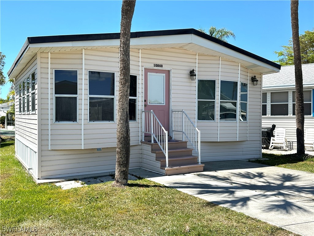 10840 Bonapartes Gull Estero FL 33928 225040409 image1