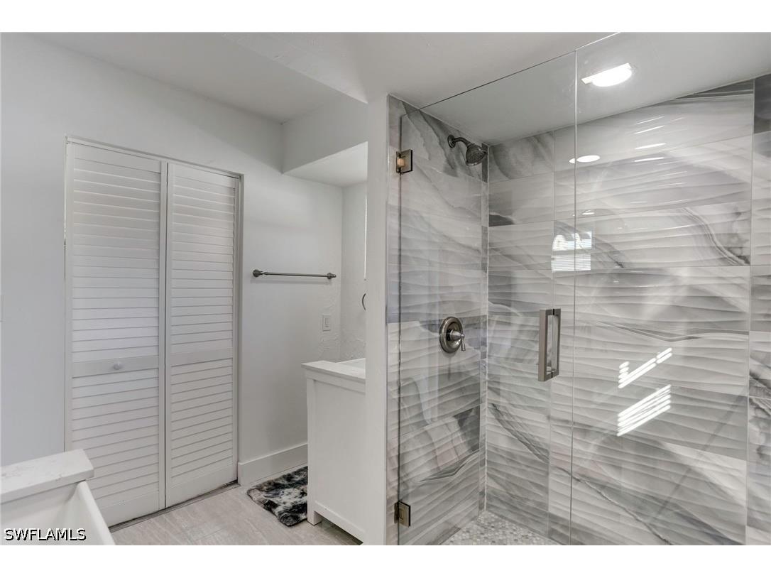 10842 Vanderbilt Drive Naples FL 34108 226017368 image12