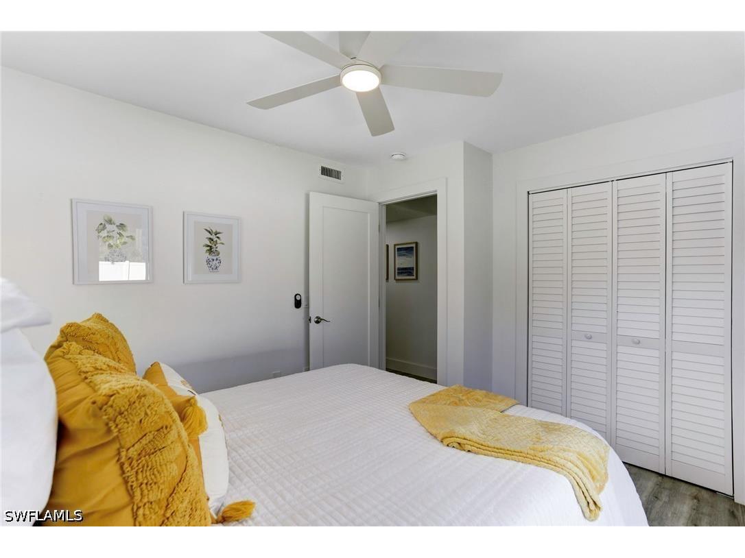 10842 Vanderbilt Drive Naples FL 34108 226017368 image17