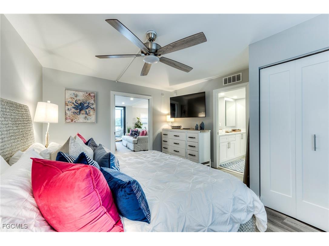 1085 Bald Eagle Drive #B307 Marco Island FL 34145 2025007073 image16