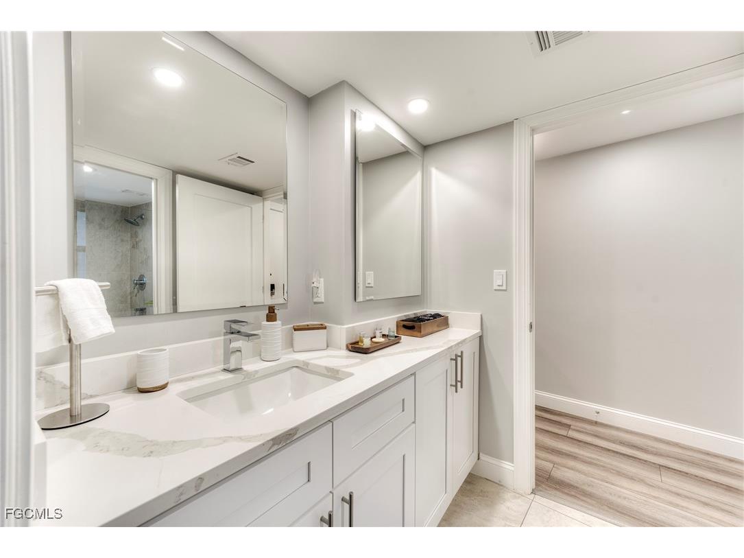 1085 Bald Eagle Drive #B307 Marco Island FL 34145 2025007073 image21