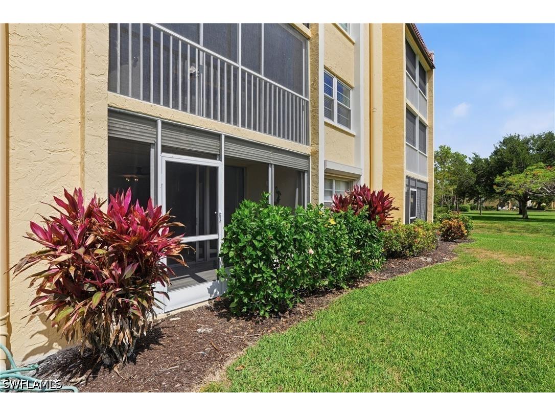 1085 Forest Lakes Drive #8102 Naples FL 34105 226018954 image21