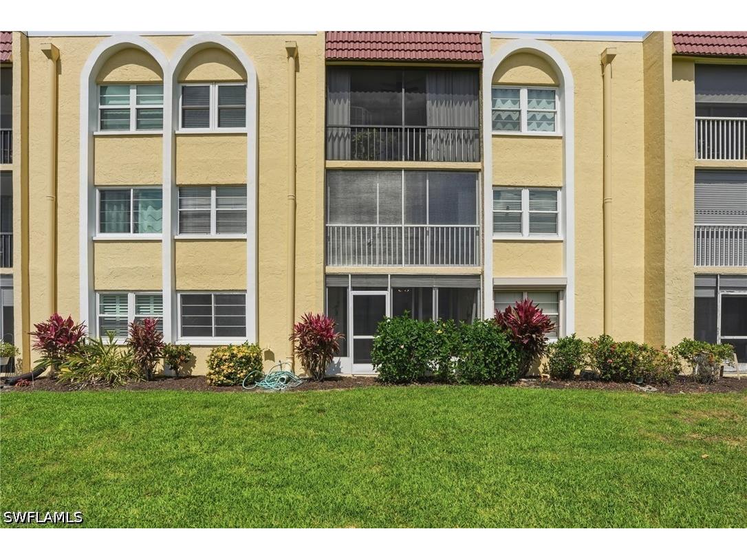 1085 Forest Lakes Drive #8102 Naples FL 34105 226018954 image22