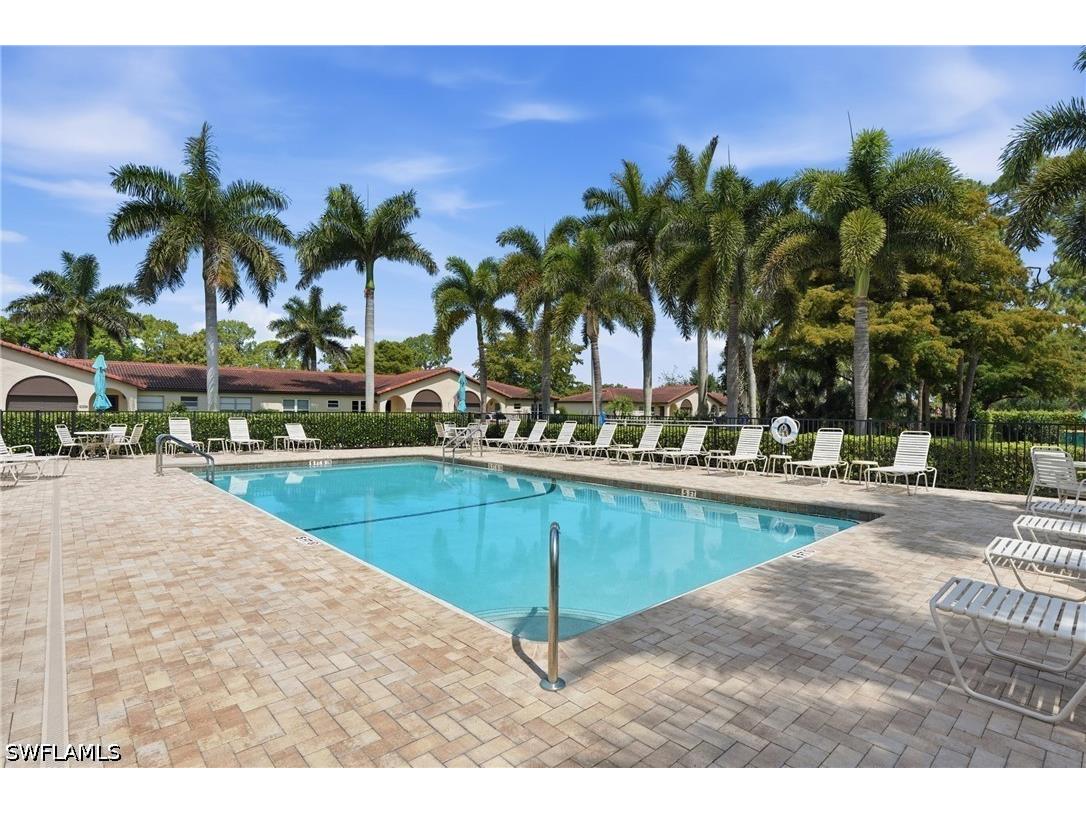 1085 Forest Lakes Drive #8102 Naples FL 34105 226018954 image24