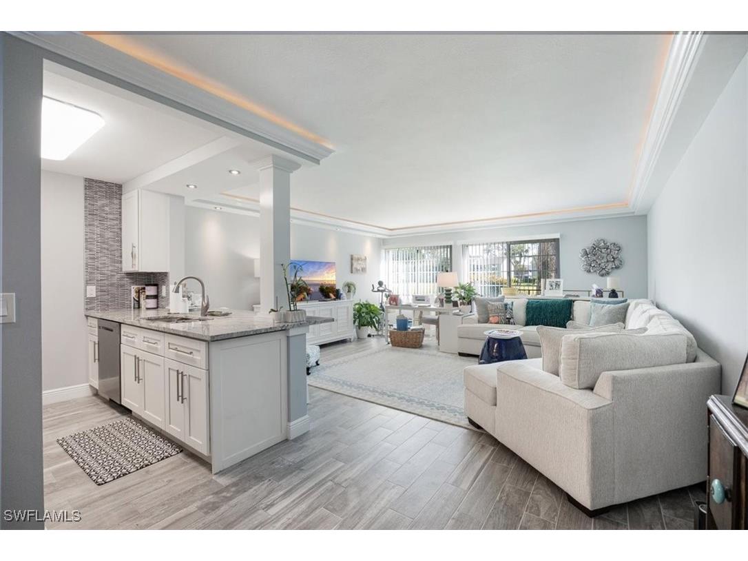 1085 Forest Lakes Drive #8105 Naples FL 34105 225073663 image1