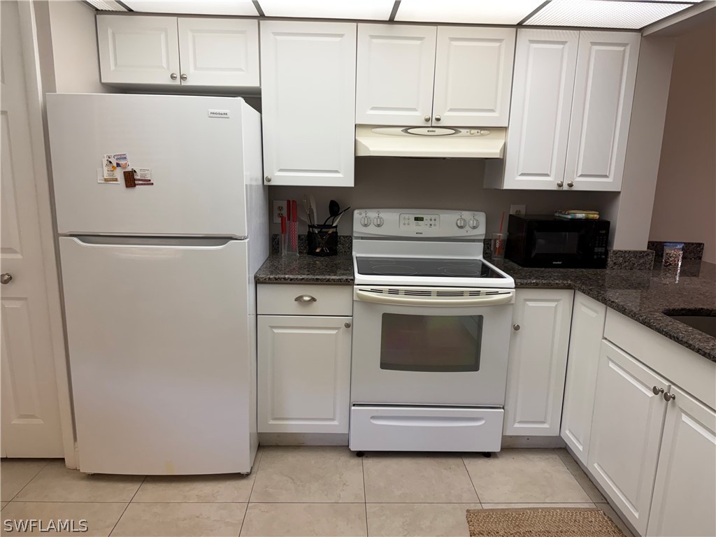 1085 Forest Lakes Drive #8106 Naples FL 34105 226012057 image7