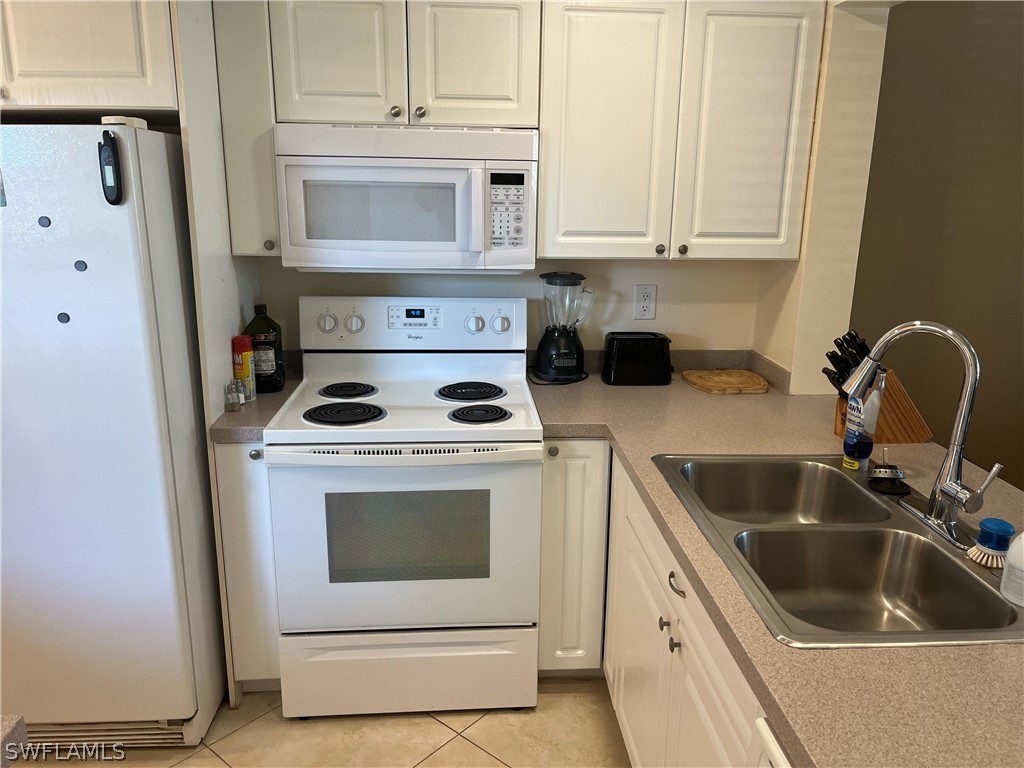 1085 Forest Lakes Drive #8202 Naples FL 34105 226010681 image15