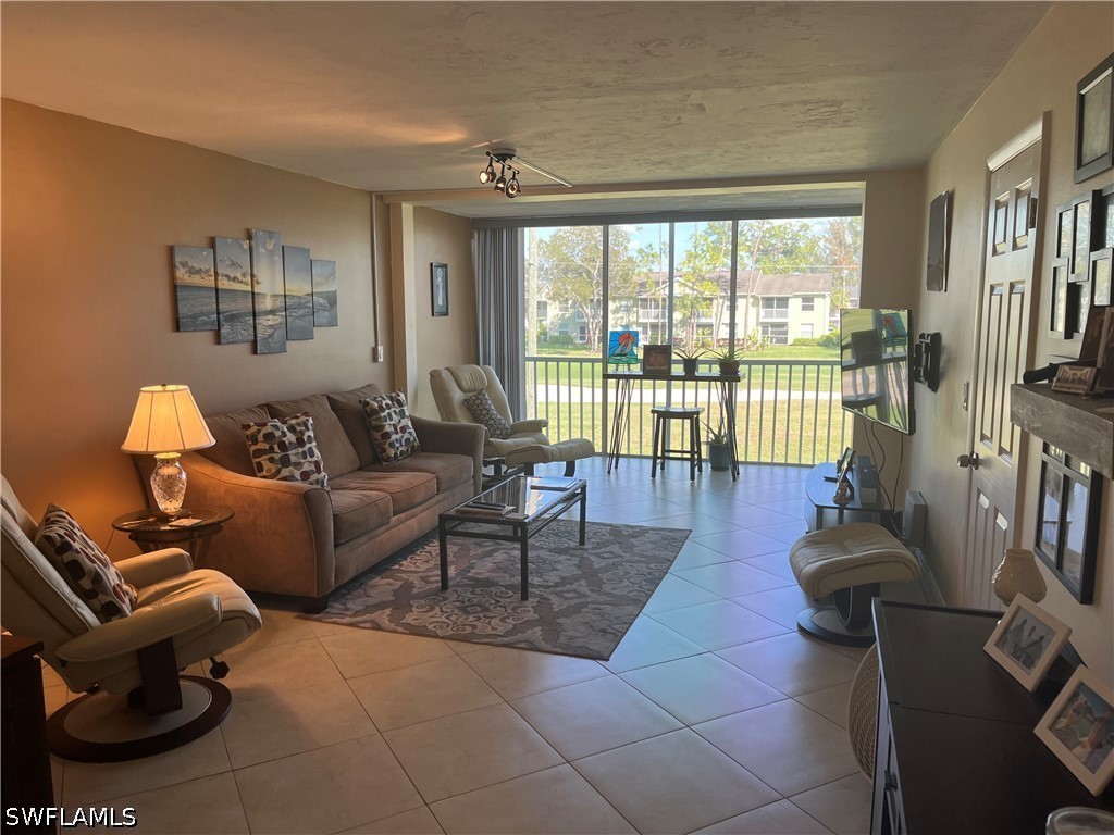 1085 Forest Lakes Drive #8202 Naples FL 34105 226020029 image10