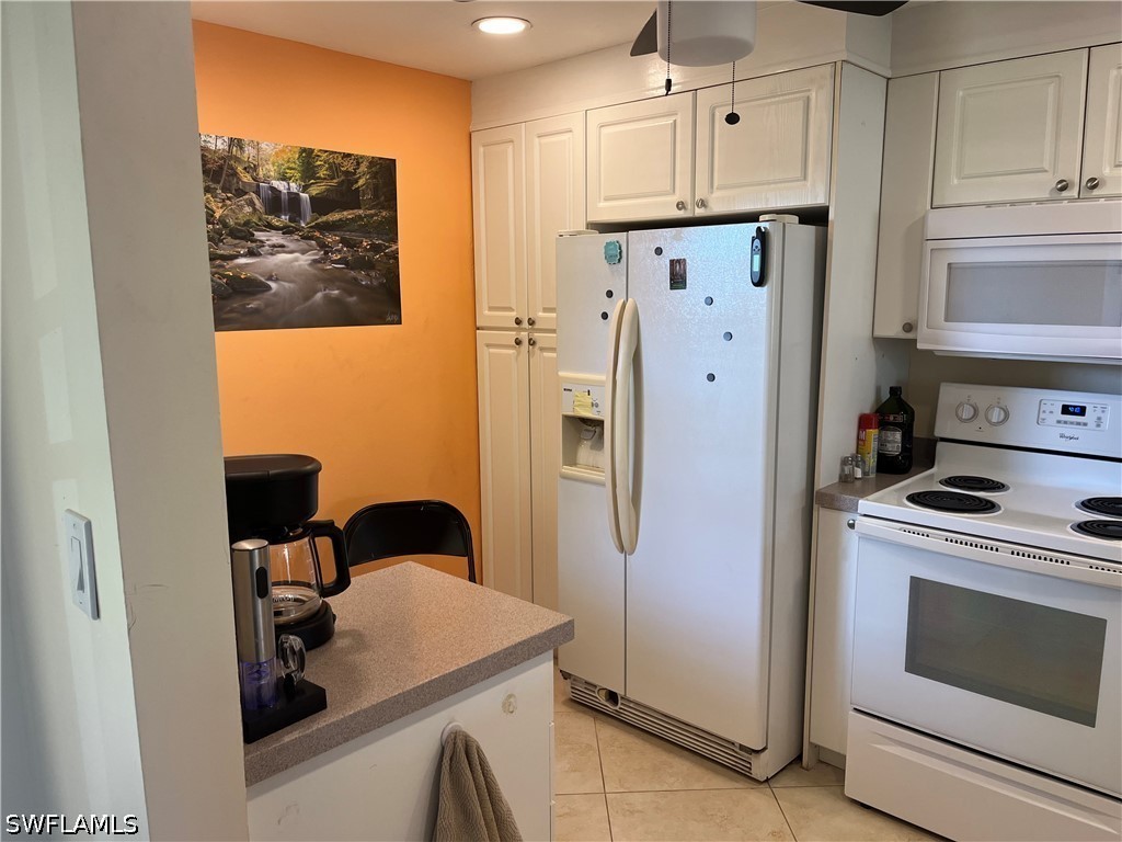 1085 Forest Lakes Drive #8202 Naples FL 34105 226020029 image14