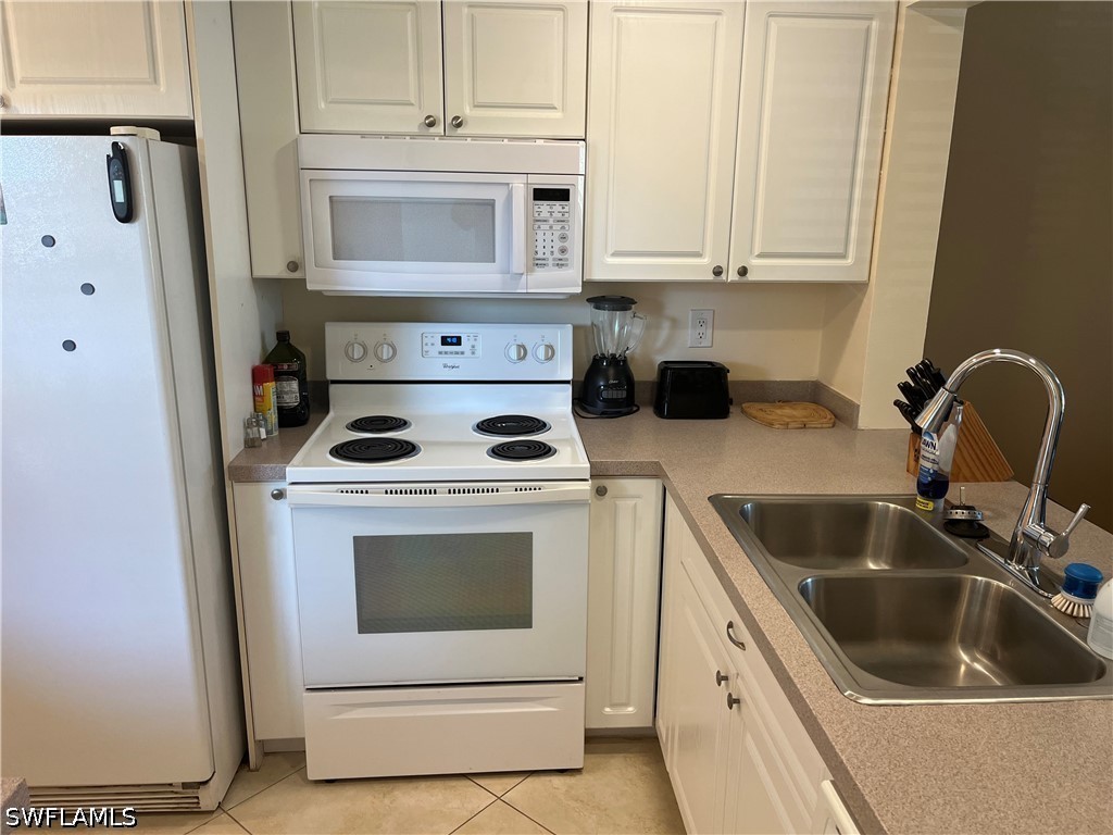1085 Forest Lakes Drive #8202 Naples FL 34105 226020029 image15