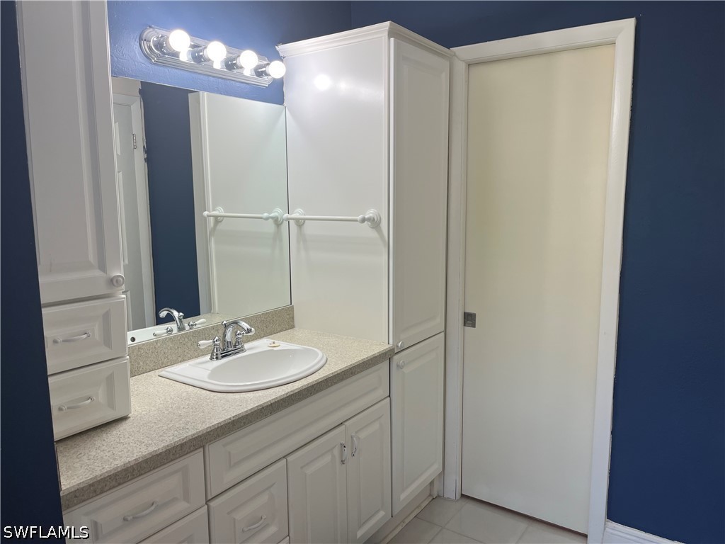 1085 Forest Lakes Drive #8202 Naples FL 34105 226020029 image5