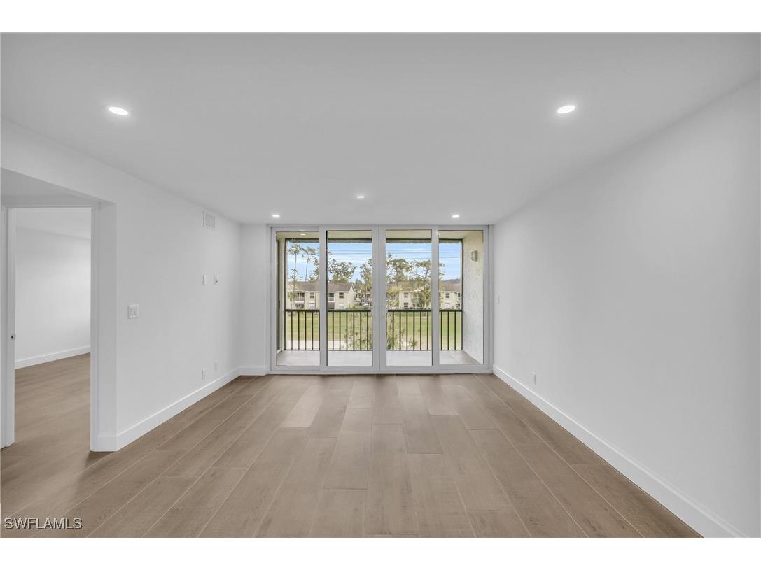 1085 Forest Lakes Drive #8303 Naples FL 34105 225080008 image14