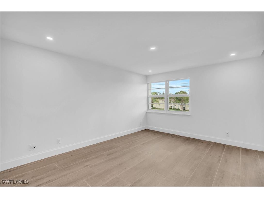 1085 Forest Lakes Drive #8303 Naples FL 34105 225080008 image17