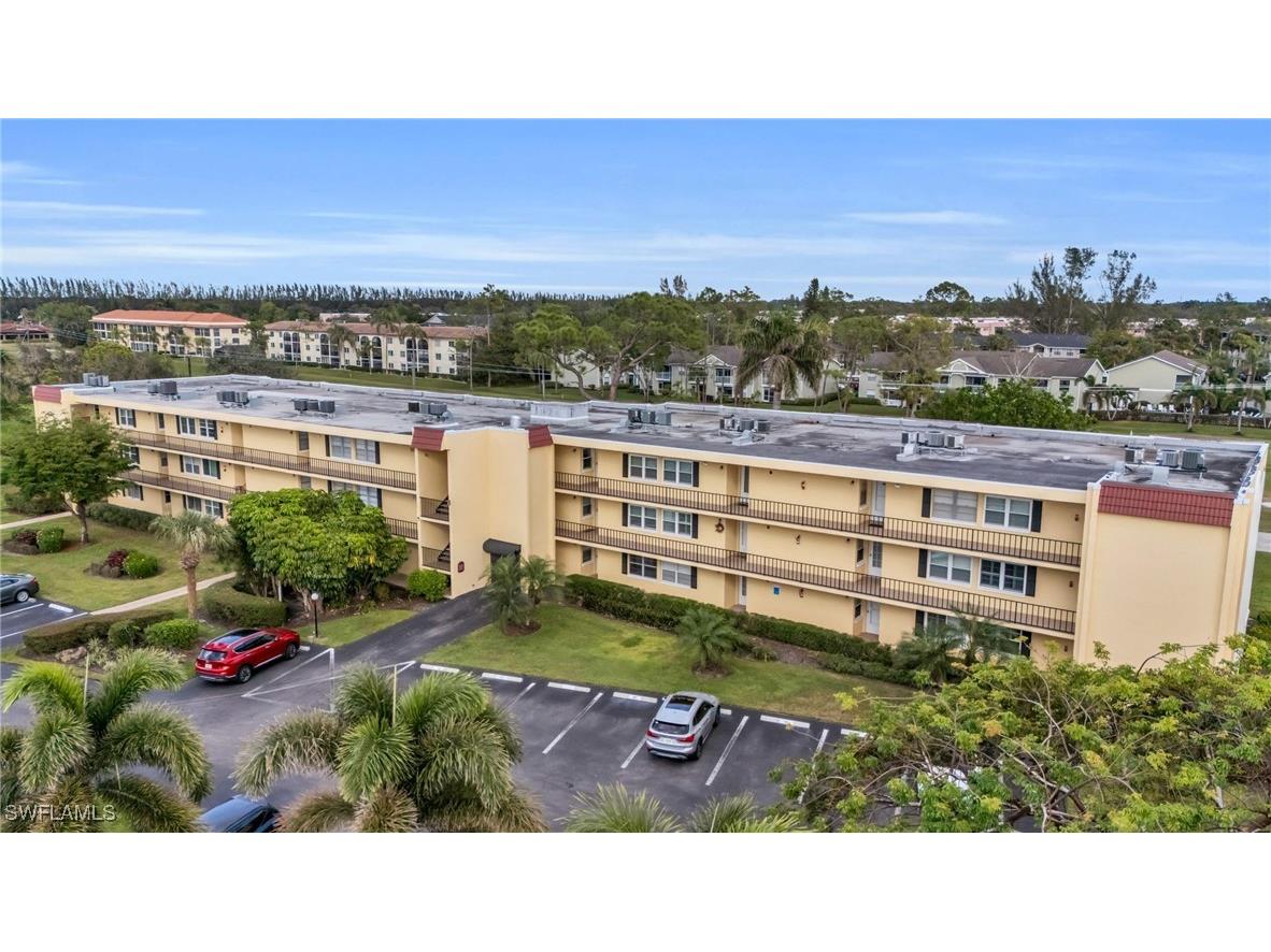 1085 Forest Lakes Drive #8303 Naples FL 34105 225080008 image3