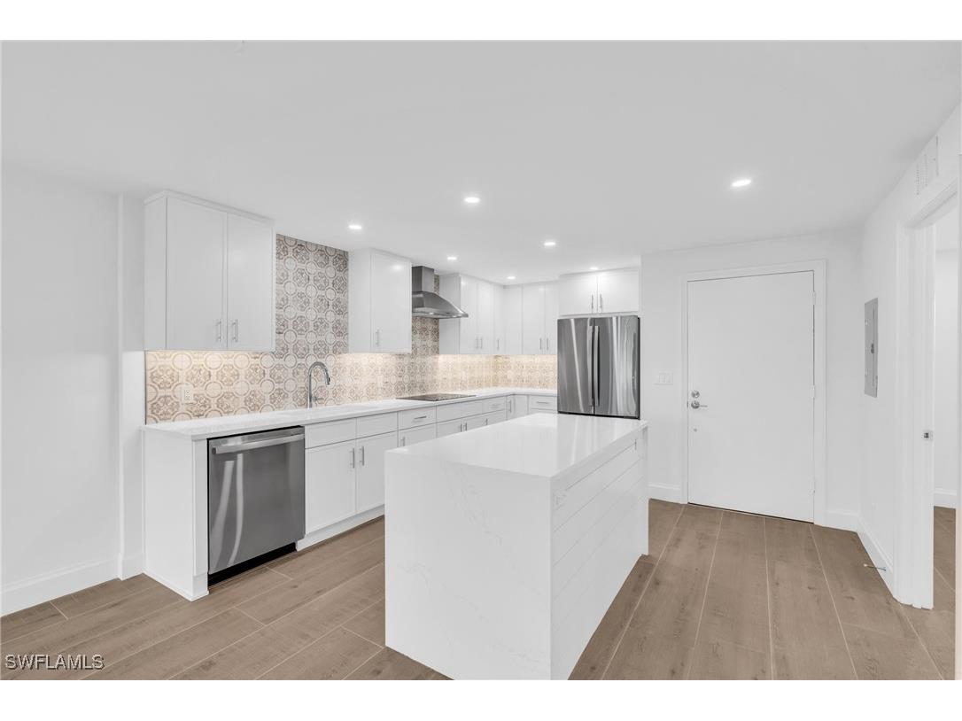 1085 Forest Lakes Drive #8303 Naples FL 34105 225080008 image6