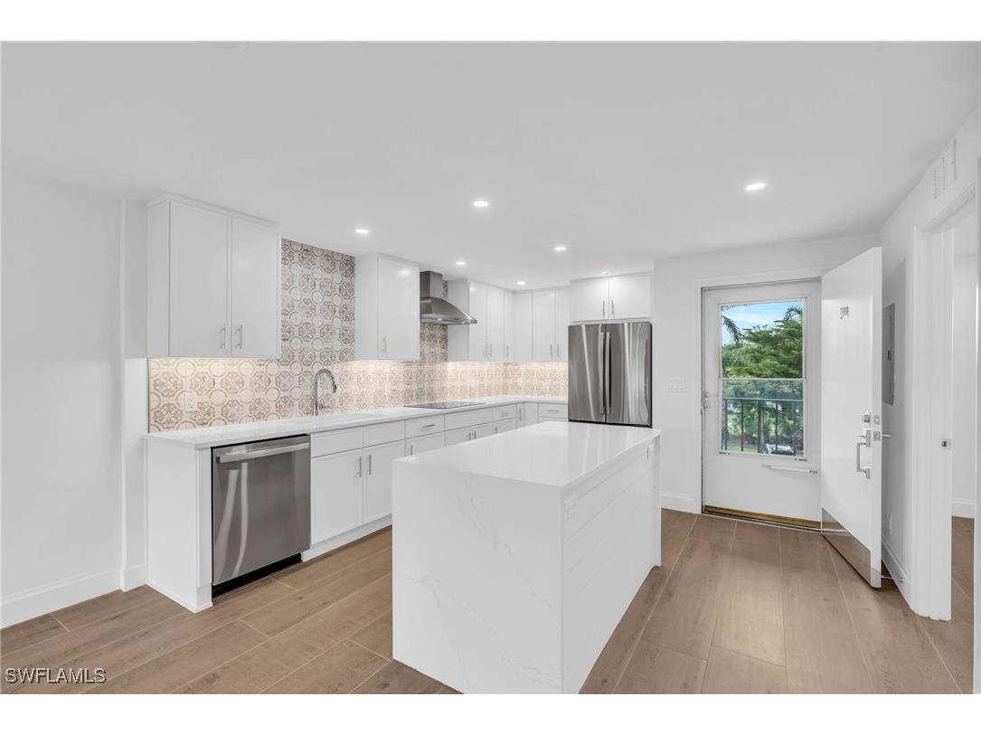 1085 Forest Lakes Drive #8303 Naples FL 34105 225080008 image7