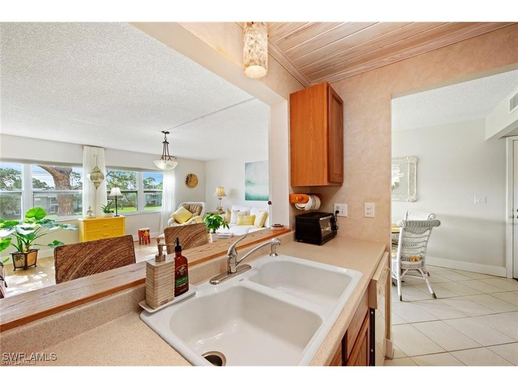 1085 Forest Lakes Drive #8305 Naples FL 34105 226001532 image12