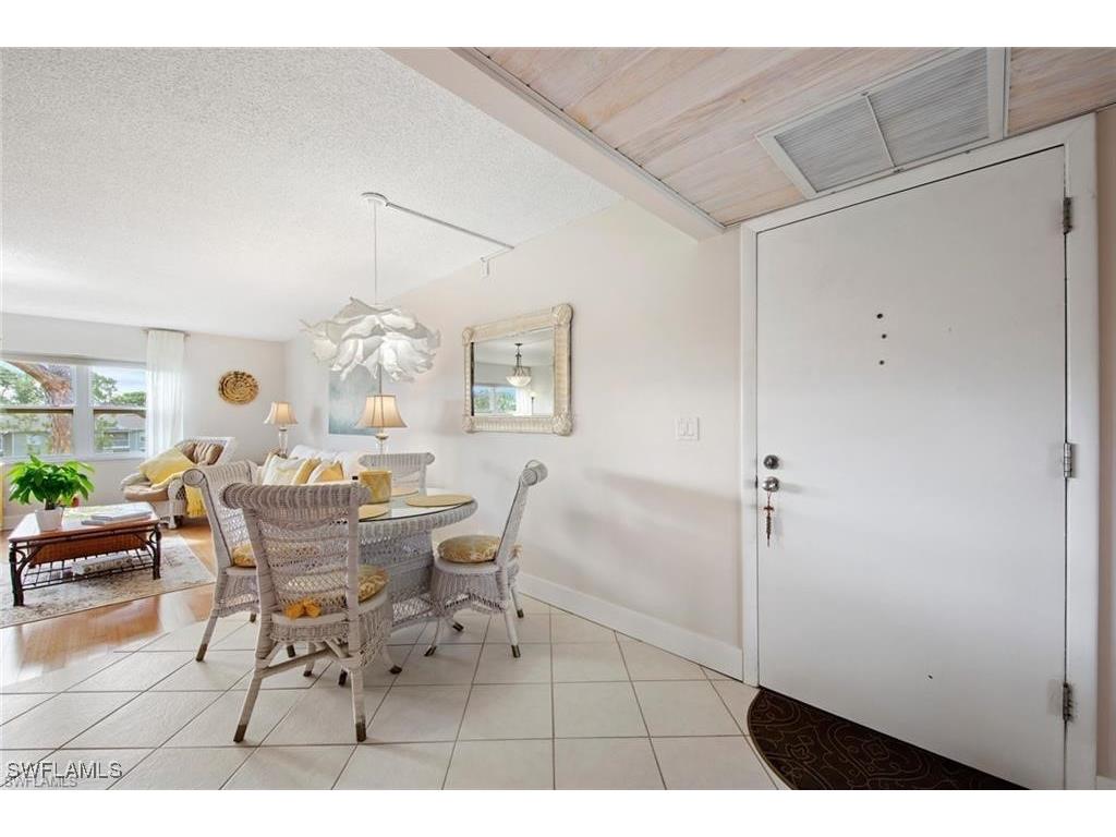 1085 Forest Lakes Drive #8305 Naples FL 34105 226001532 image3