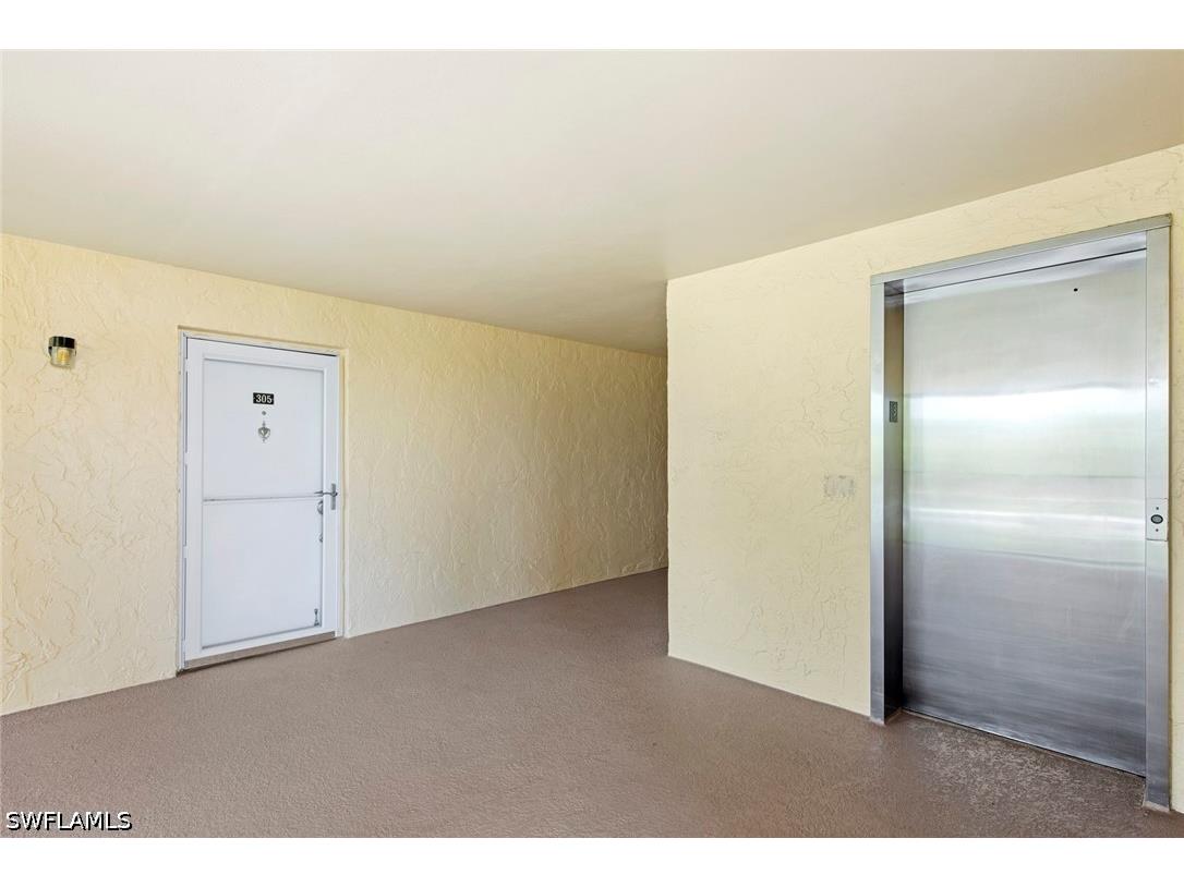 1085 Forest Lakes Drive #8305 Naples FL 34105 226015333 image1