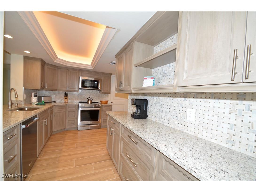 10851 Gulf Shore Drive #303 Naples FL 34108 225052295 image6