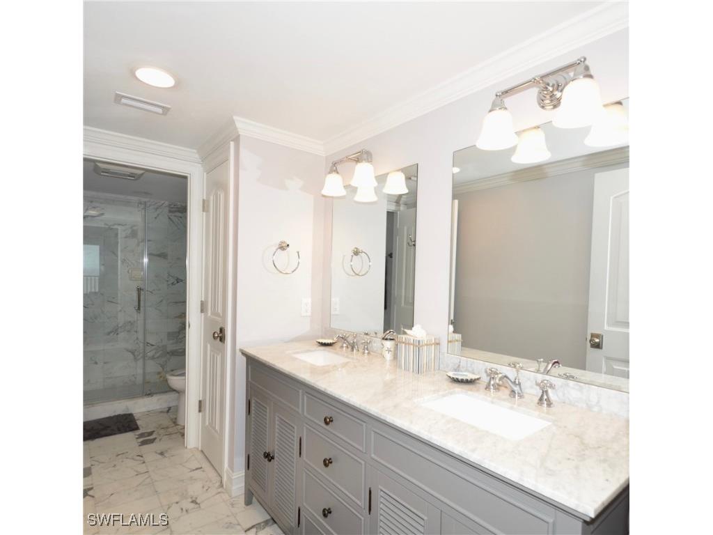 10851 Gulf Shore Drive #1402 Naples FL 34108 225067791 image16