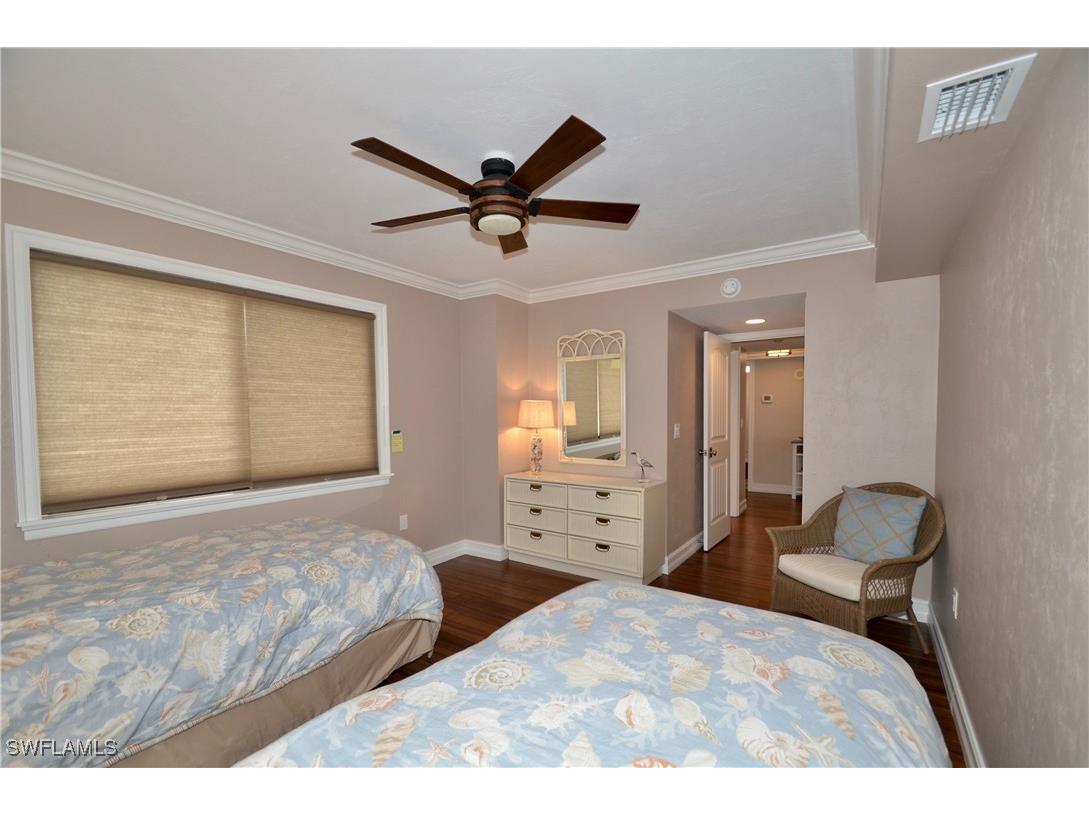 10851 Gulf Shore Drive #1402 Naples FL 34108 225067791 image18