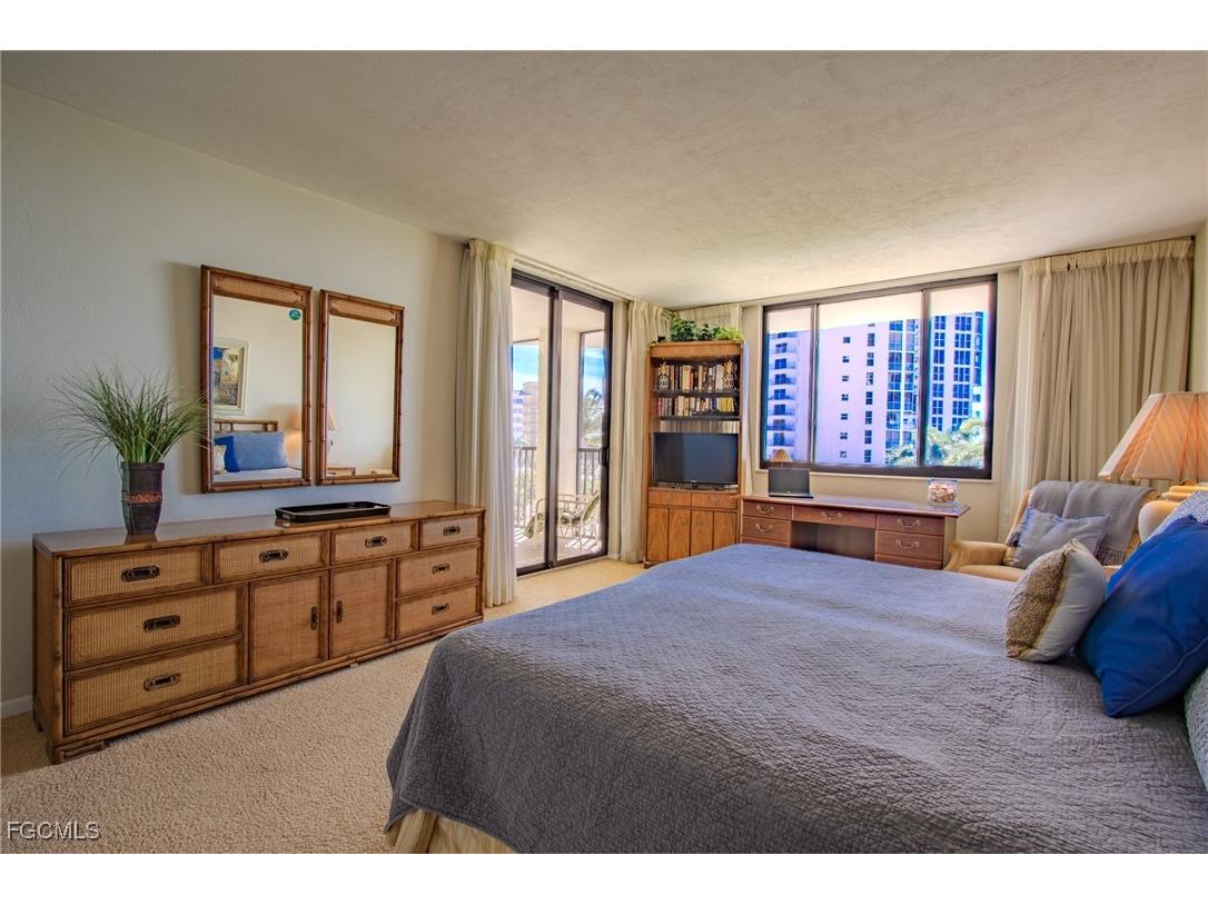 10851 Gulf Shore Drive #301 Naples FL 34108 2025020345 image12