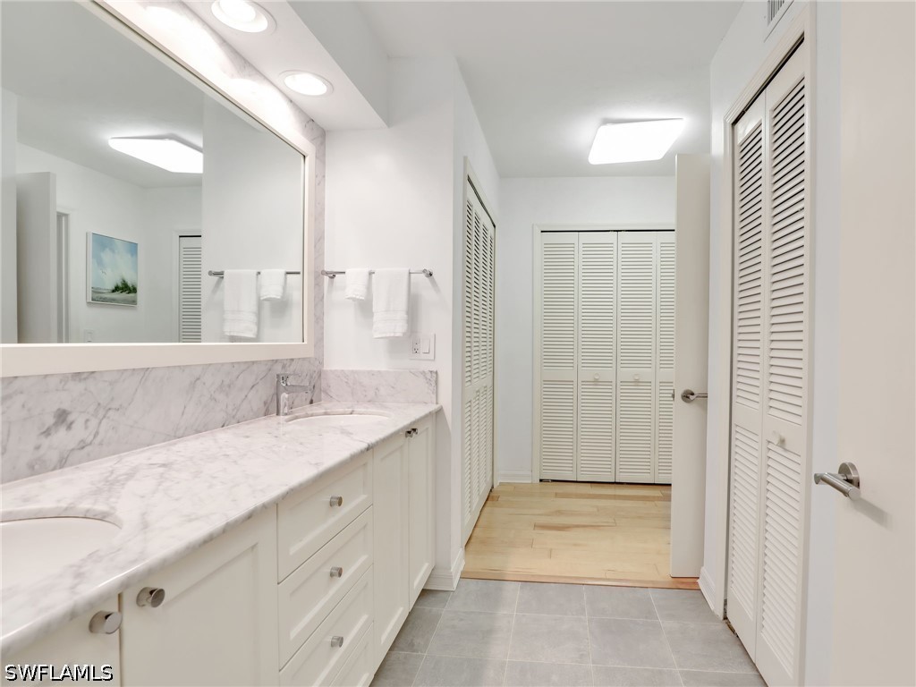 10851 Gulf Shore Drive #605 Naples FL 34108 226020096 image20