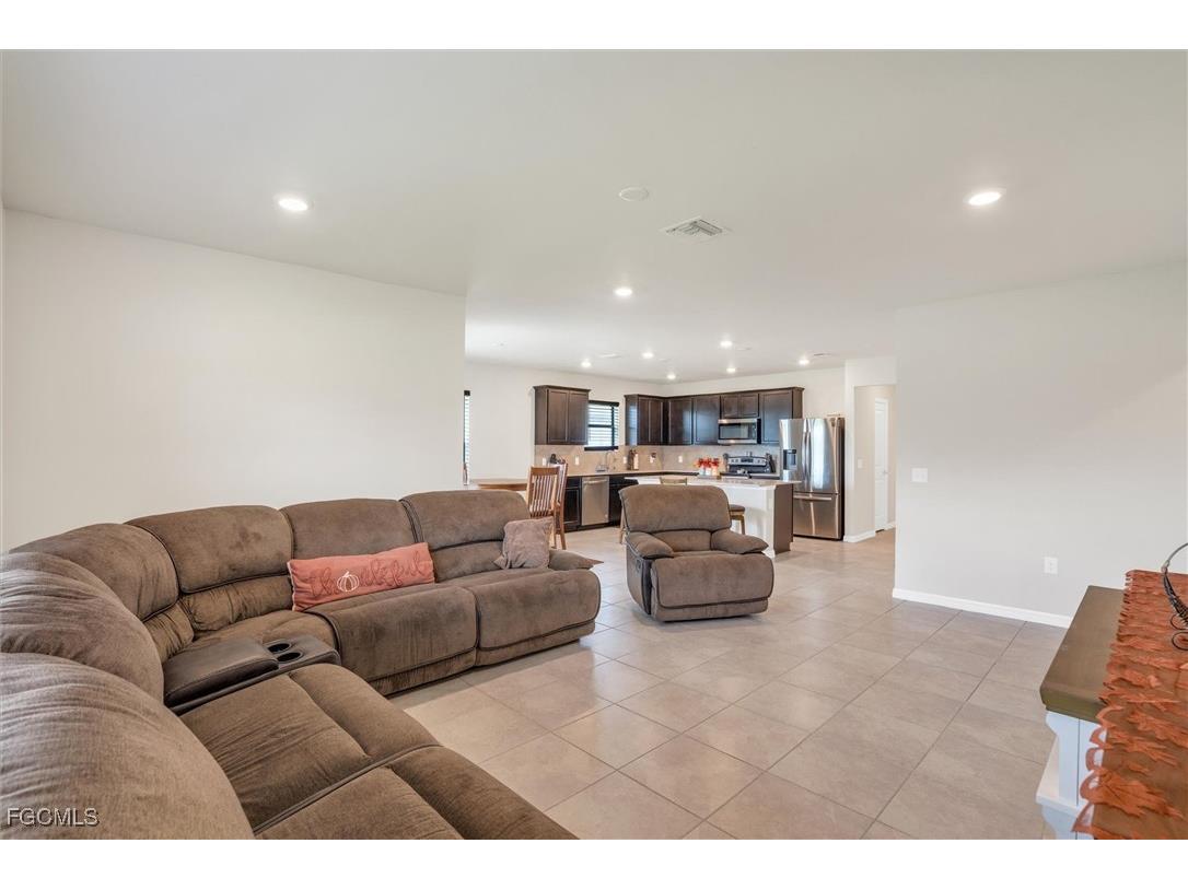 10852 Marlberry Way North Fort Myers FL 33917 2025003439 image10