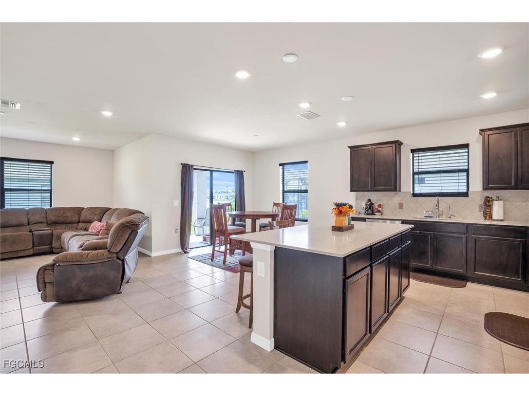 10852 Marlberry Way North Fort Myers FL 33917 2025003439 image5