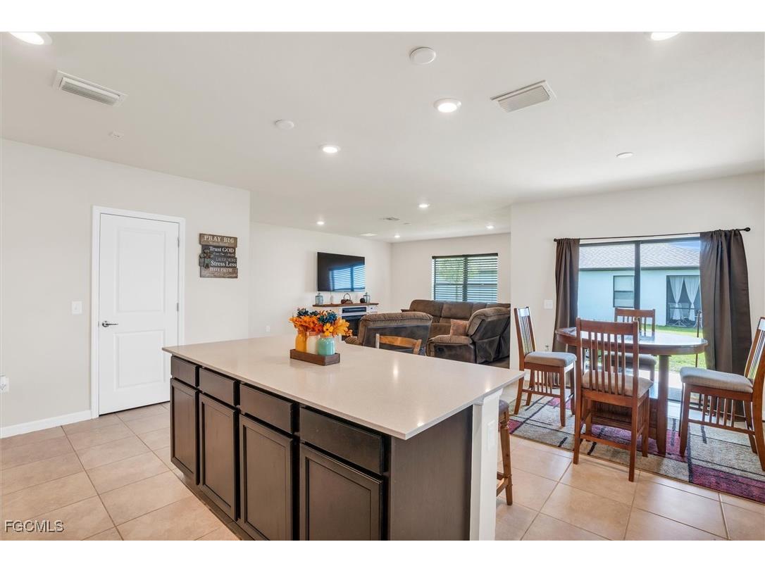 10852 Marlberry Way North Fort Myers FL 33917 2025003439 image6