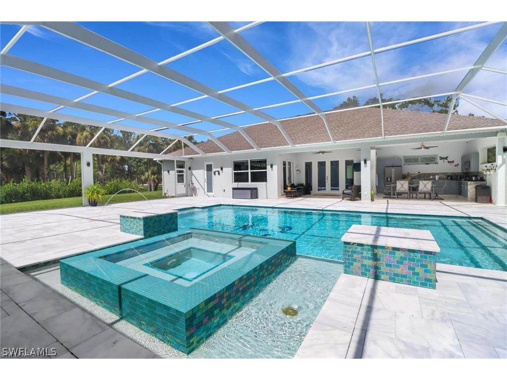 1086 21st Street SW Naples FL 34117 226006961 image1