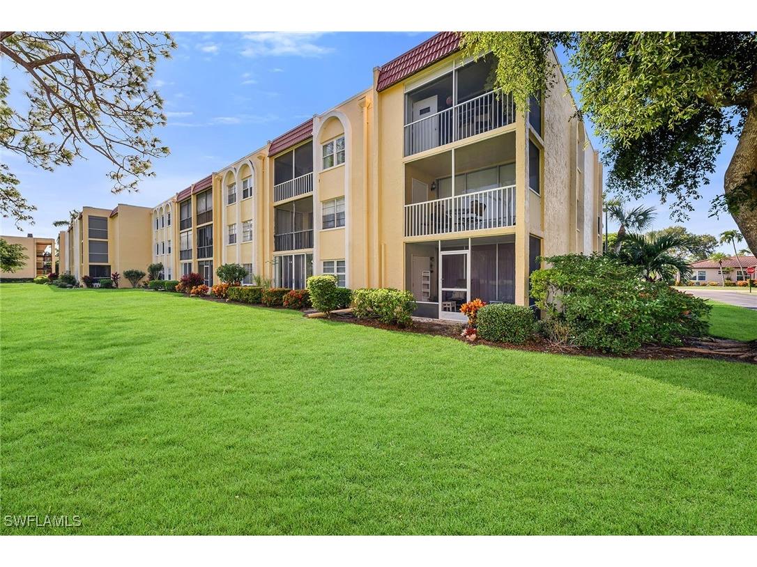 1086 Forest Lakes Drive #102 Naples FL 34105 225080734 image28