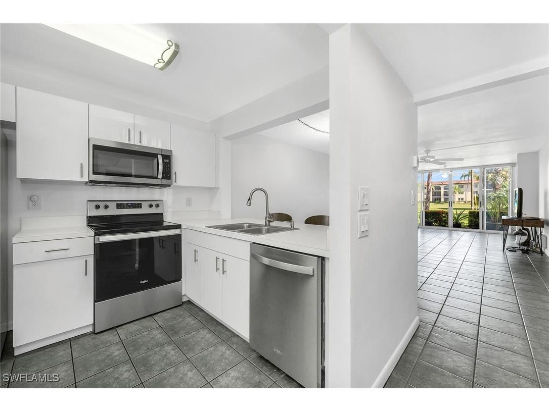 1086 Forest Lakes Drive #102 Naples FL 34105 225080734 image4